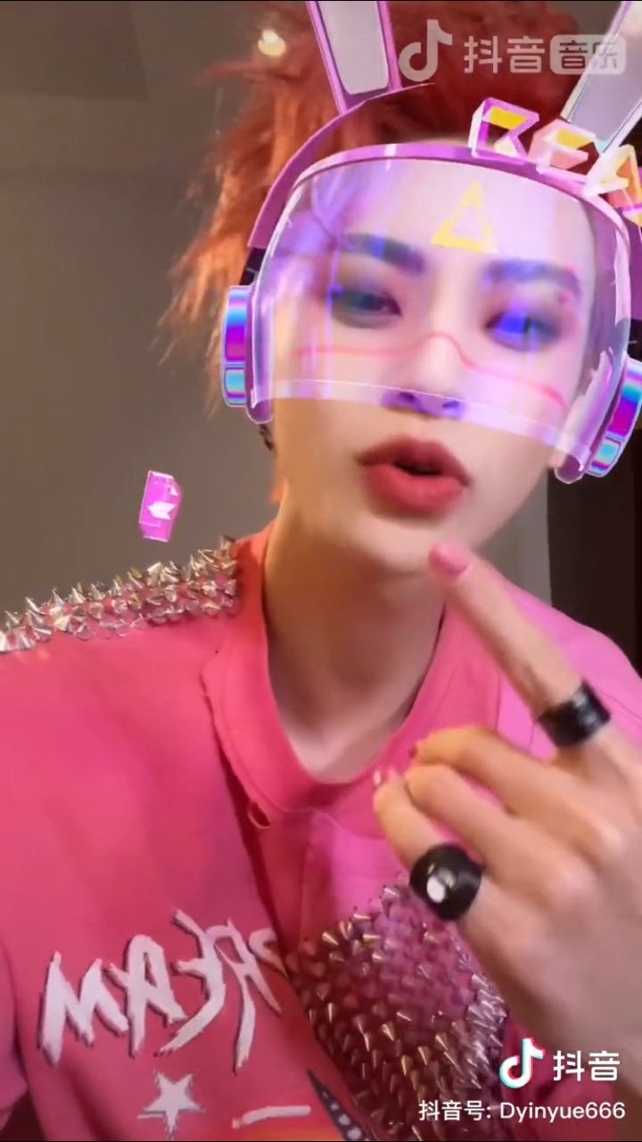 小鬼彩虹兔版mood